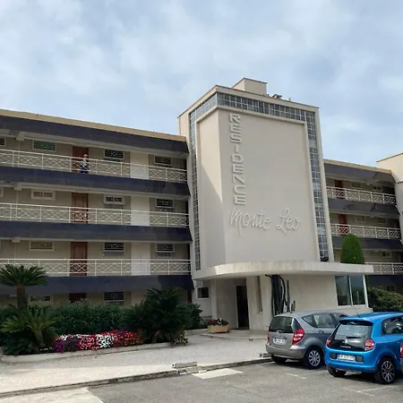 Holidays Congresses Pool Center Live In Monte Leo Apartment